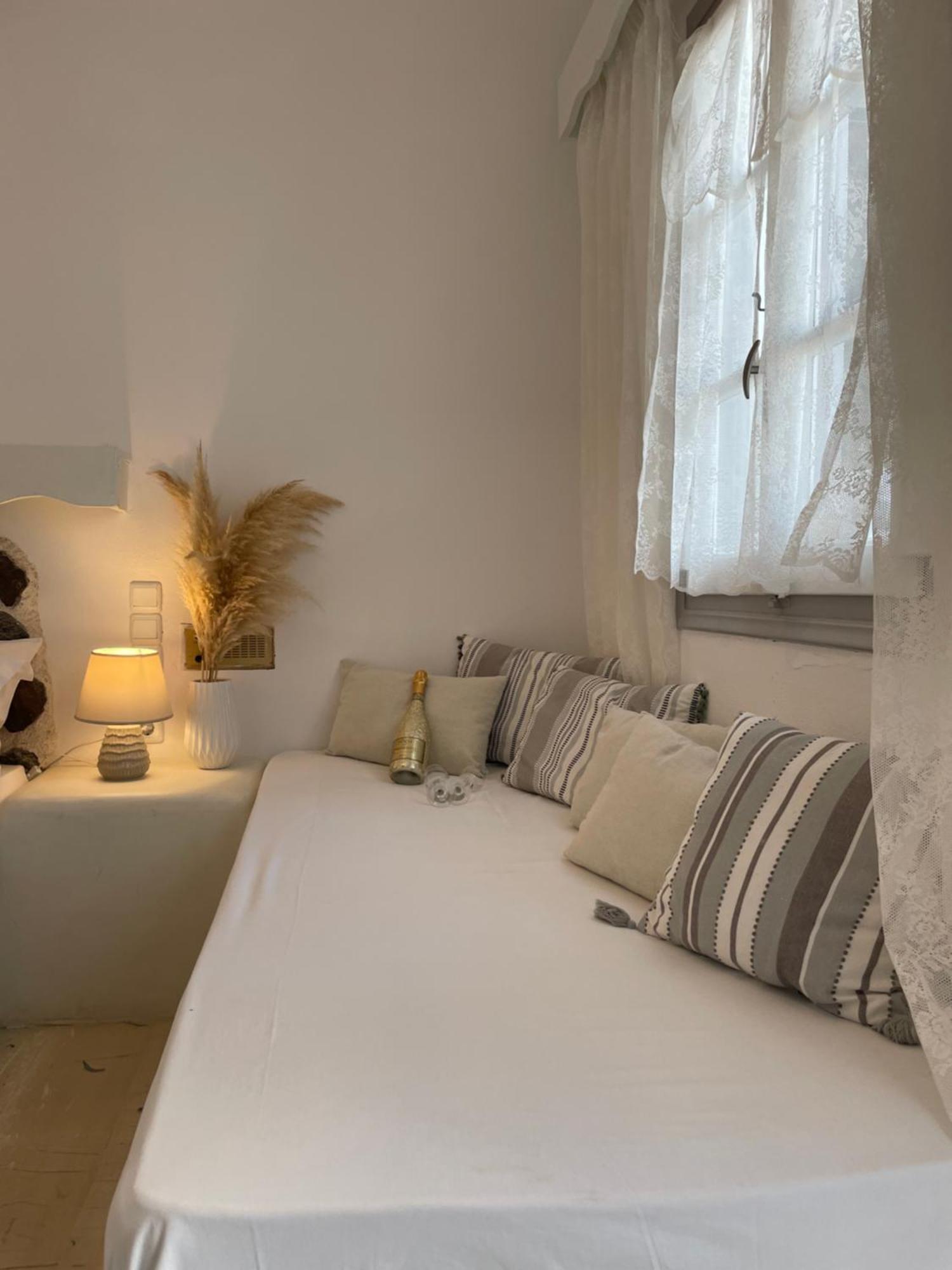 Villa Maina Kamari  Ngoại thất bức ảnh